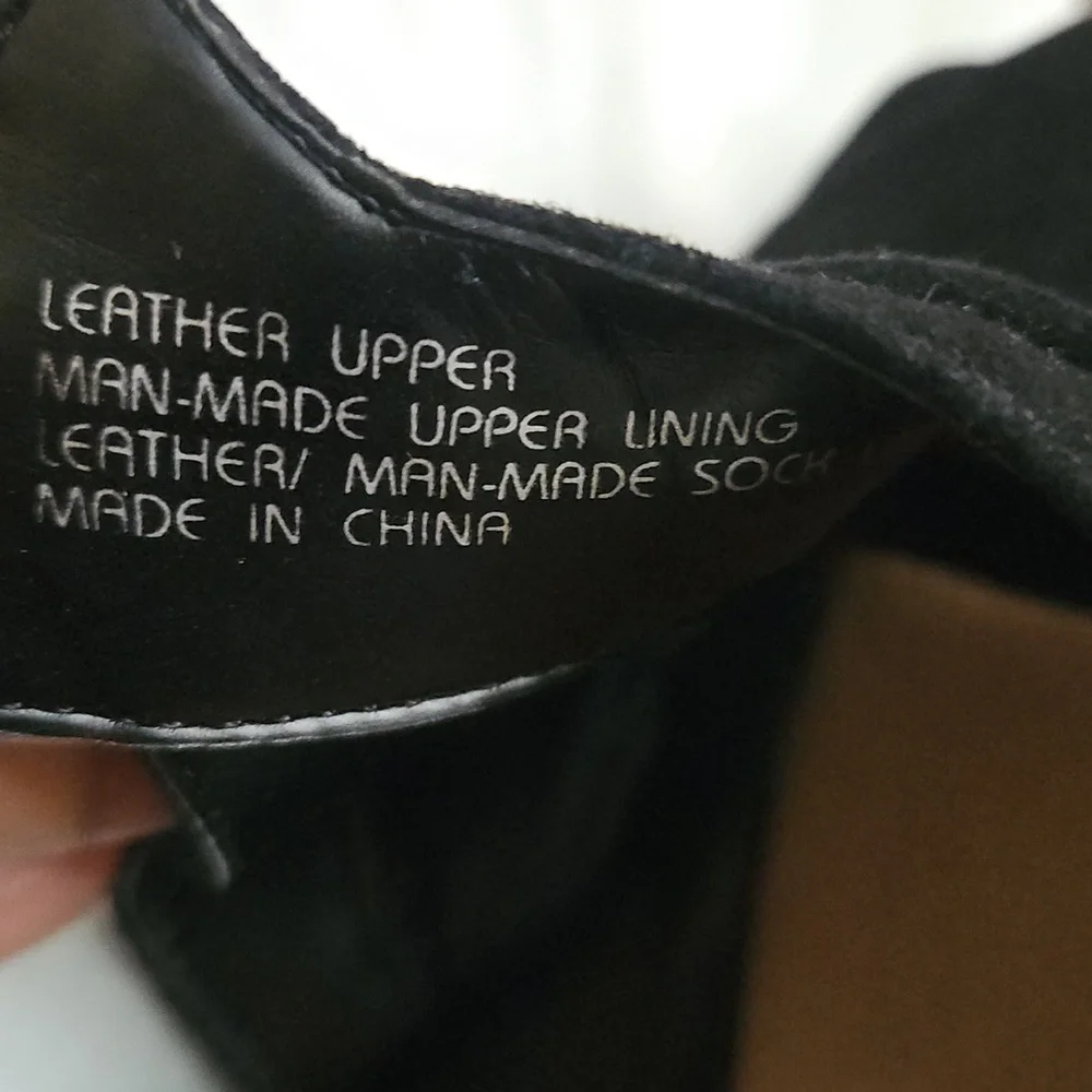 Earth Women's Black Suede Open Toe Shoes. Curvet Wide. Size 9